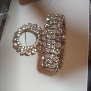 Weiss bracelet and brooch set/ brooch is not sign